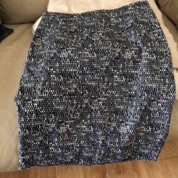 Weekend Max Mara Mosaic Navy/White pencil skirt size 4 - Picture 8 of 13